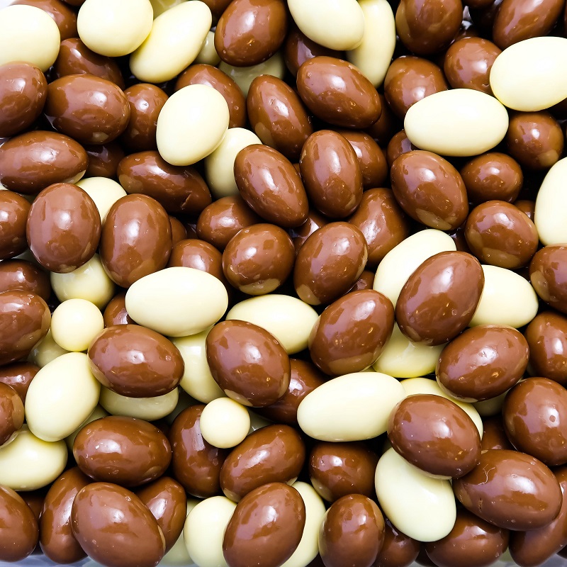 Sjokolademandler blanding Melk og Hvit kg (1 of 1)